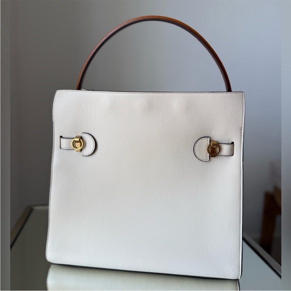 Like new Tory Burch Lee Radziwill Double
Bag Satchel New Cream $1,320 - Picture 3 of 9